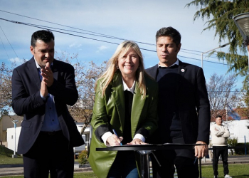 Kicillof y Alvarez Rodríguez firmaron un convenio para planificar el desarrollo de Guaminí