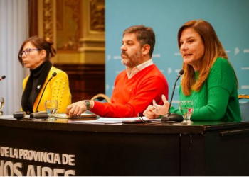 La ministra Estela Díaz anunció el fortalecimiento de la Línea 144 PBA