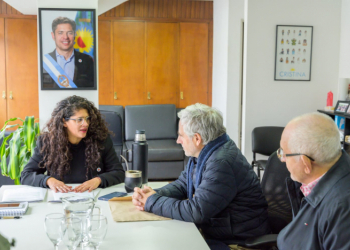 Barrios firmó contratos para la construcción de 279 nuevas en San Justo