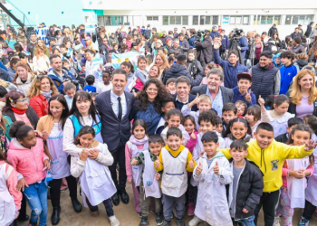 Barrios, Kicillof, Sileoni y Mantegazza inauguraron el polo educativo del barrio San José