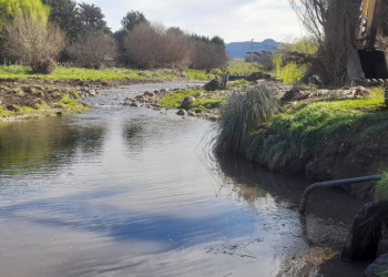 Provincia avanza con el saneamiento del Arroyo San Bernardo en Tornquist