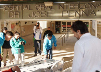 El ministro en el hospital Penna.