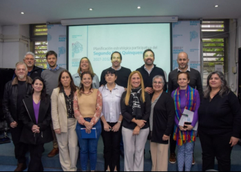 El Ministro con los referentes de los colegios profesionales.