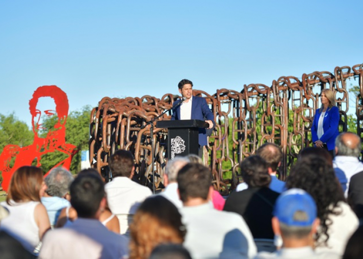 Kicillof encabezó el acto por el Día de la Soberanía Nacional