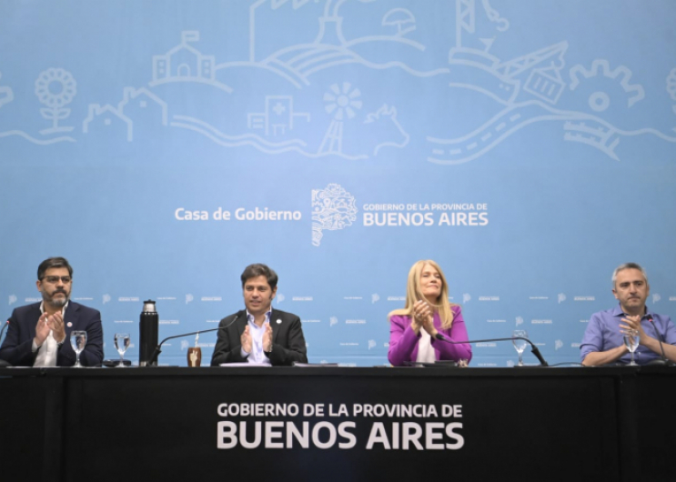 Kicillof: “Si intentan privatizar Aerolíneas, trabajaremos junto a las provincias y los trabajadores para evitar su desguace"