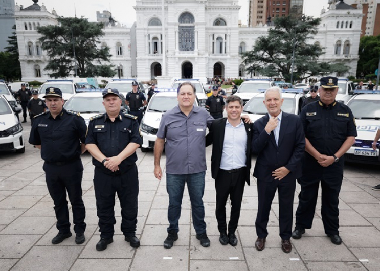 Kicillof entregó 40 nuevos patrulleros para fortalecer la seguridad
