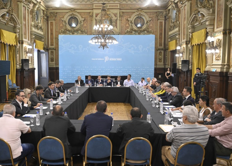 Kicillof, Cuattromo, Bianco, Dallera, Lieutier y Balasini durante el encuentro