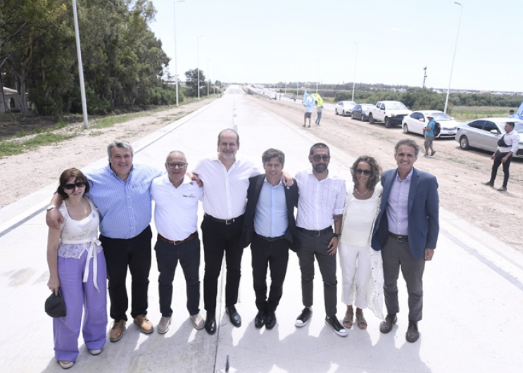 El Gobernador durante la inauguración.