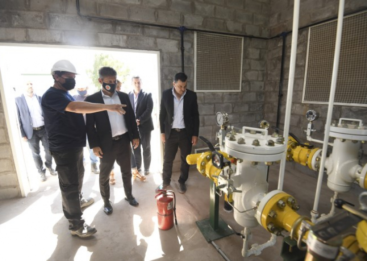 Kicillof inauguró la red de gas natural para Guaminí y Laguna Alsina