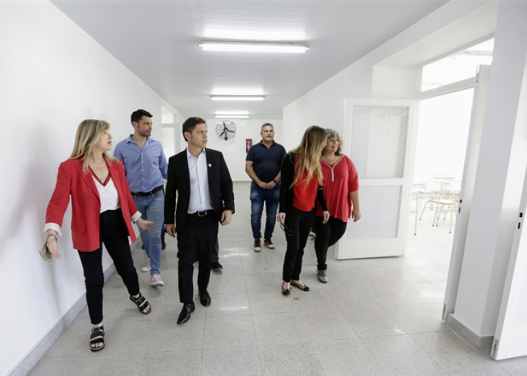 Kicillof inauguró un nuevo edificio para ampliar la Escuela Primaria N° 19