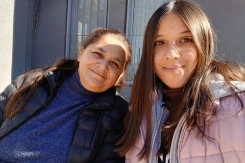 Lucía y su hija Luján, su gran compañera en el tratamiento.