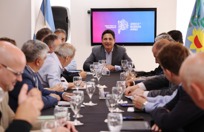 Marinucci encabezó el encuentro con las cámaras de transporte.