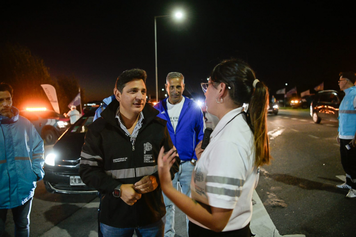 Marinucci y Feijoo junto a la agente de Seguridad Vial agredida en Ruta 56.