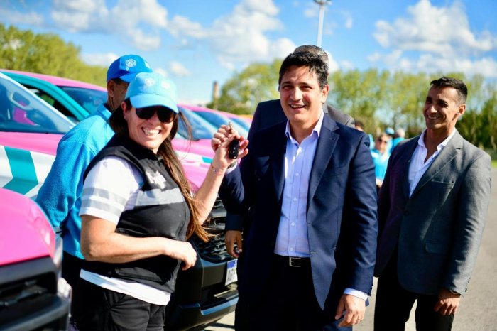 El Ministro Marinucci junto a las y los agentes de Seguridad Vial.